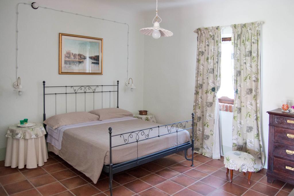 B&B Il Giarolo Cameriano Phòng bức ảnh